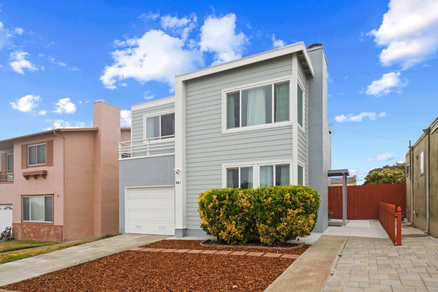 Pacifica, CA 94044,461 Lynbrook DR