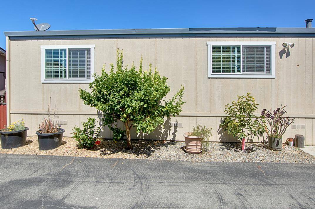 Santa Cruz, CA 95062,3710 Gross RD 40