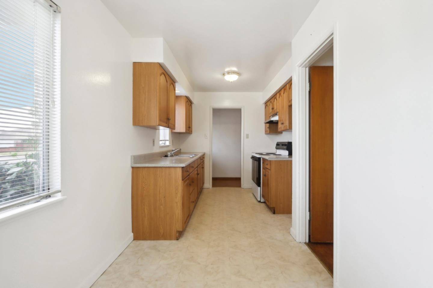 San Lorenzo, CA 94580,15803 Via Nueva