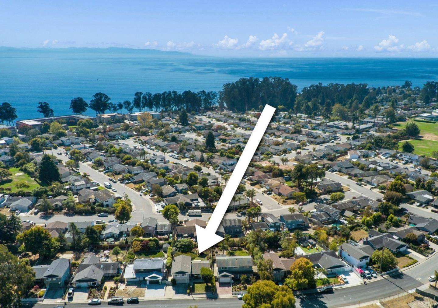 Capitola, CA 95010,908 Kennedy DR