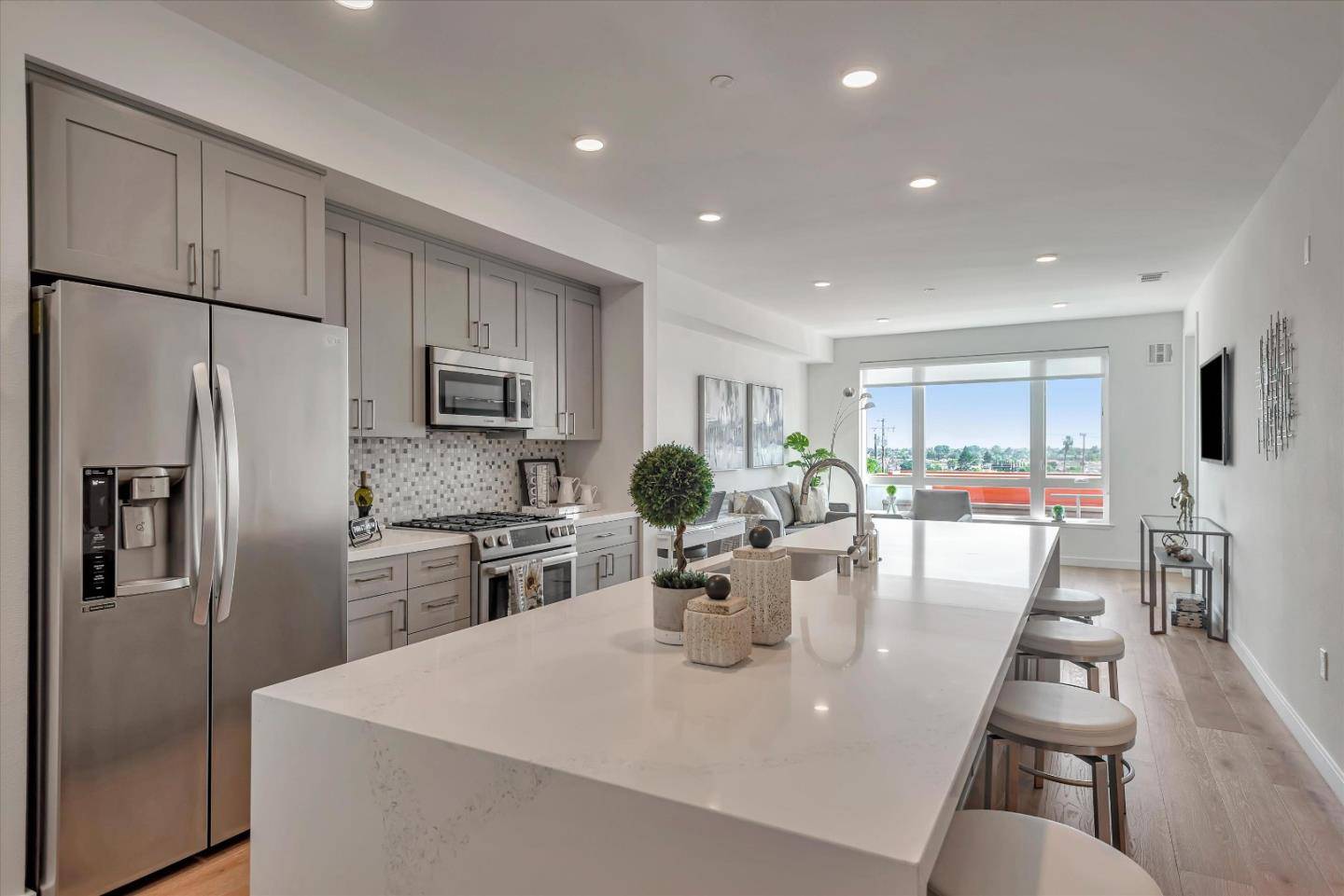 Belmont, CA 94002,400 El Camino Real 307