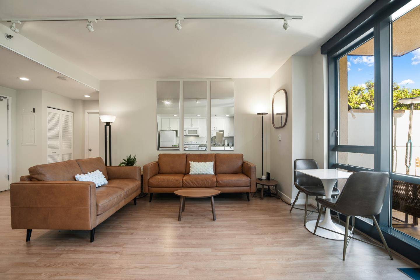 San Francisco, CA 94107,260 King ST 483