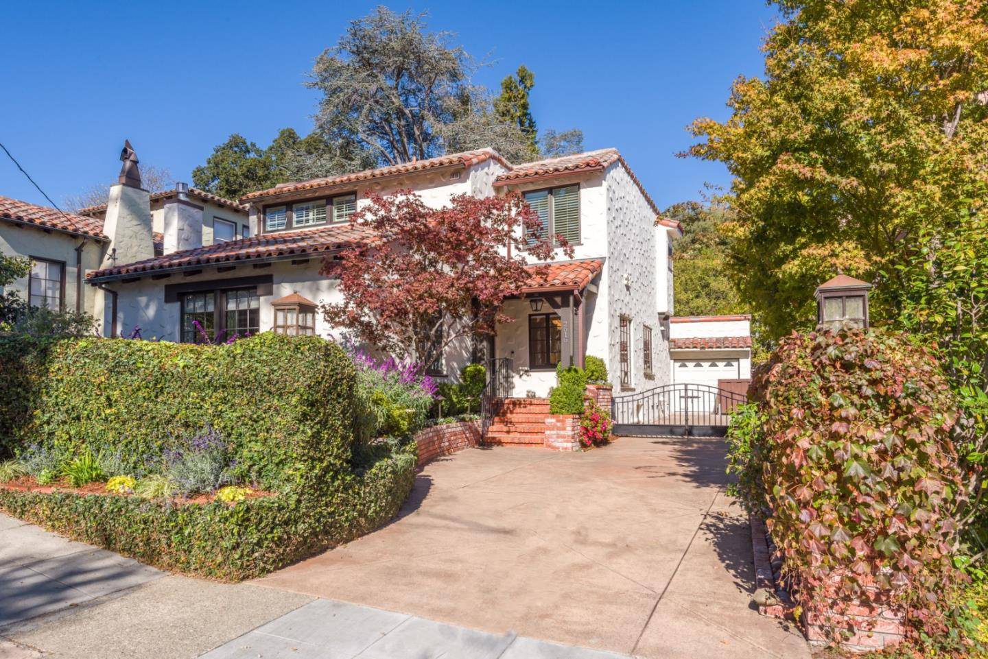 Burlingame, CA 94010,2616 Hale DR
