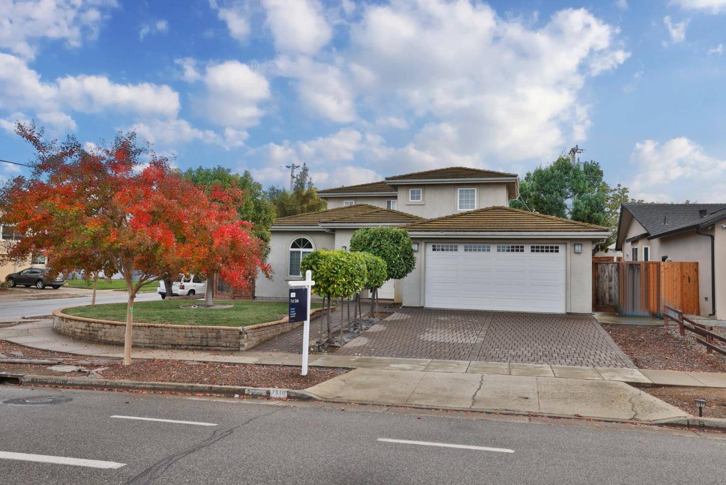 Cupertino, CA 95014,7510 Rainbow DR