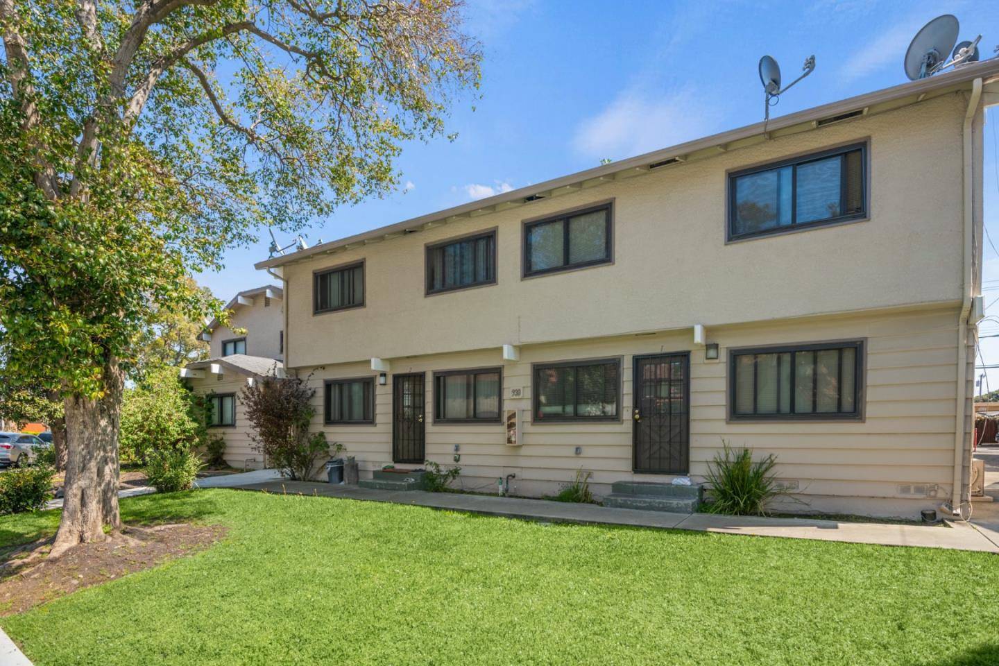 Santa Clara, CA 95054,930 Clyde AVE