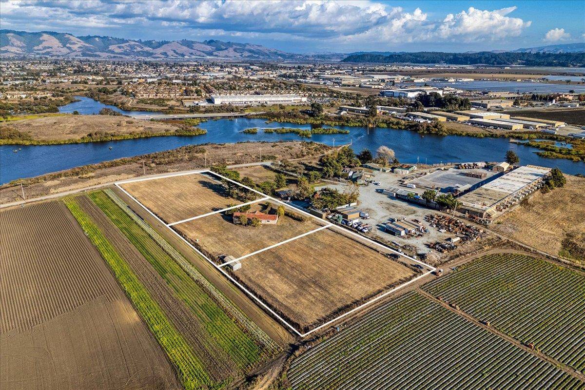 Watsonville, CA 95076,235 Lee RD