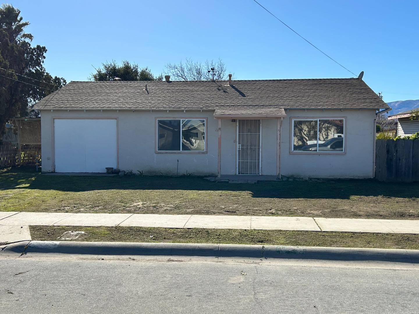 Greenfield, CA 93927,325 11th ST