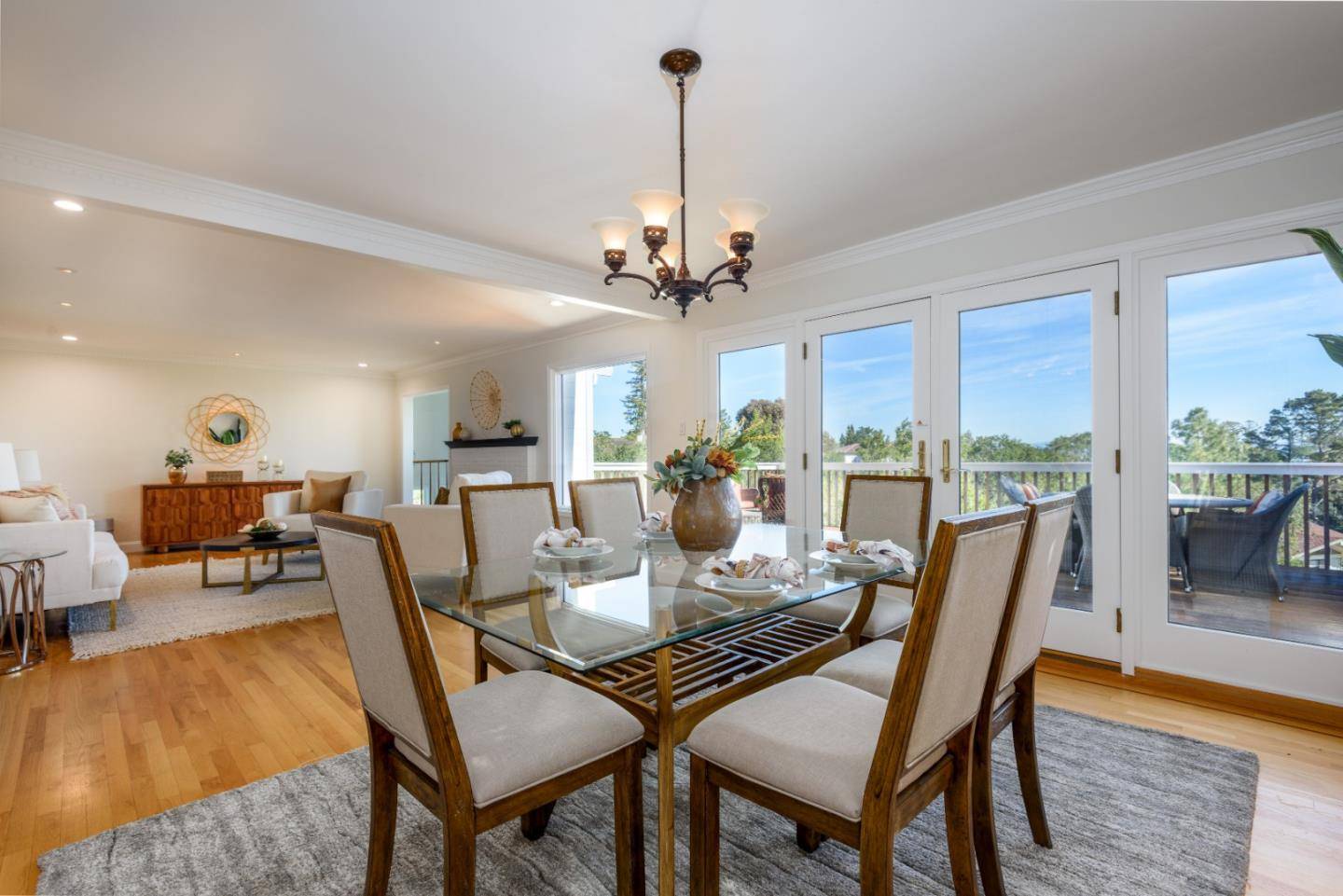 Burlingame, CA 94010,115 Los Robles DR