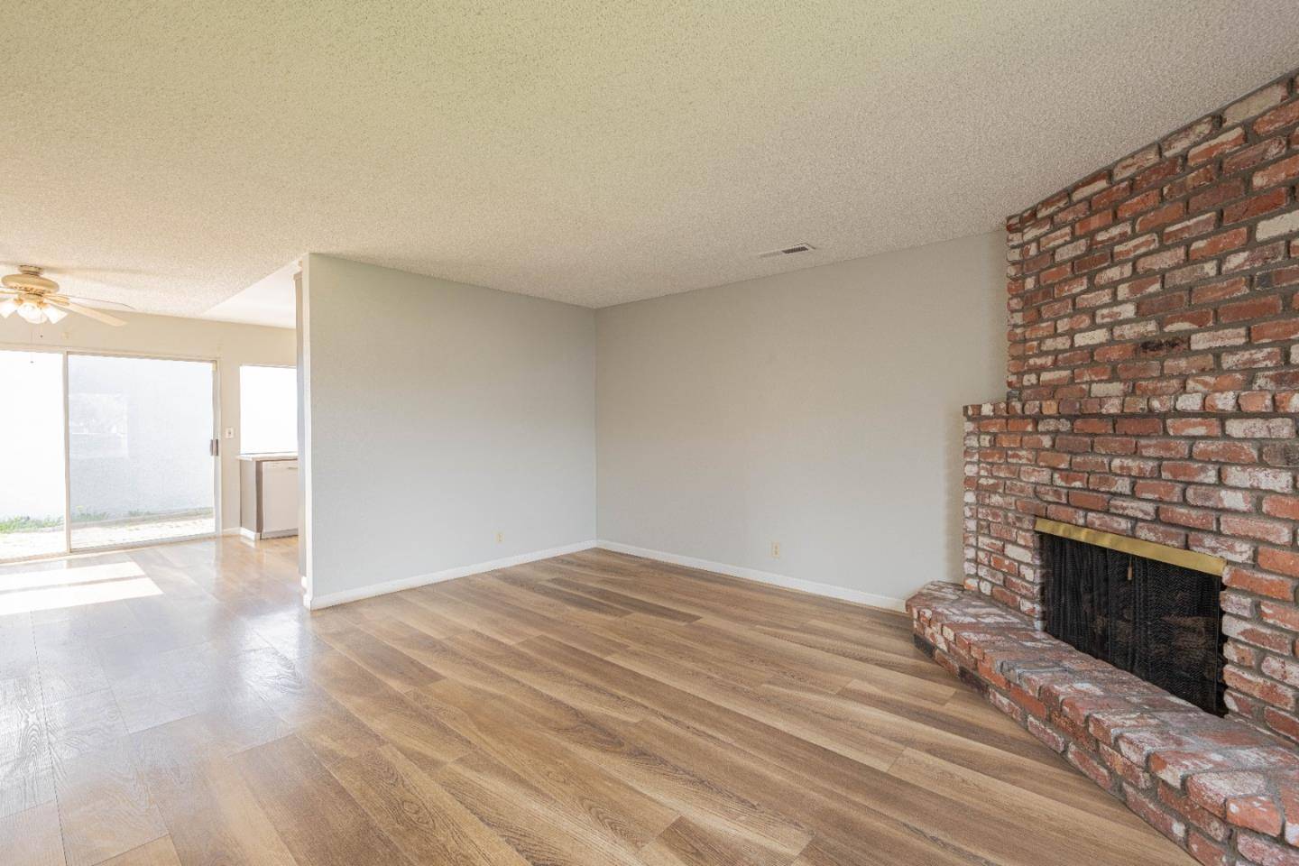 Salinas, CA 93906,1504 Caceras CIR