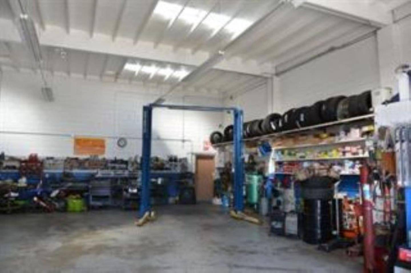 San Bruno, CA 94066,1041 San Mateo AVE