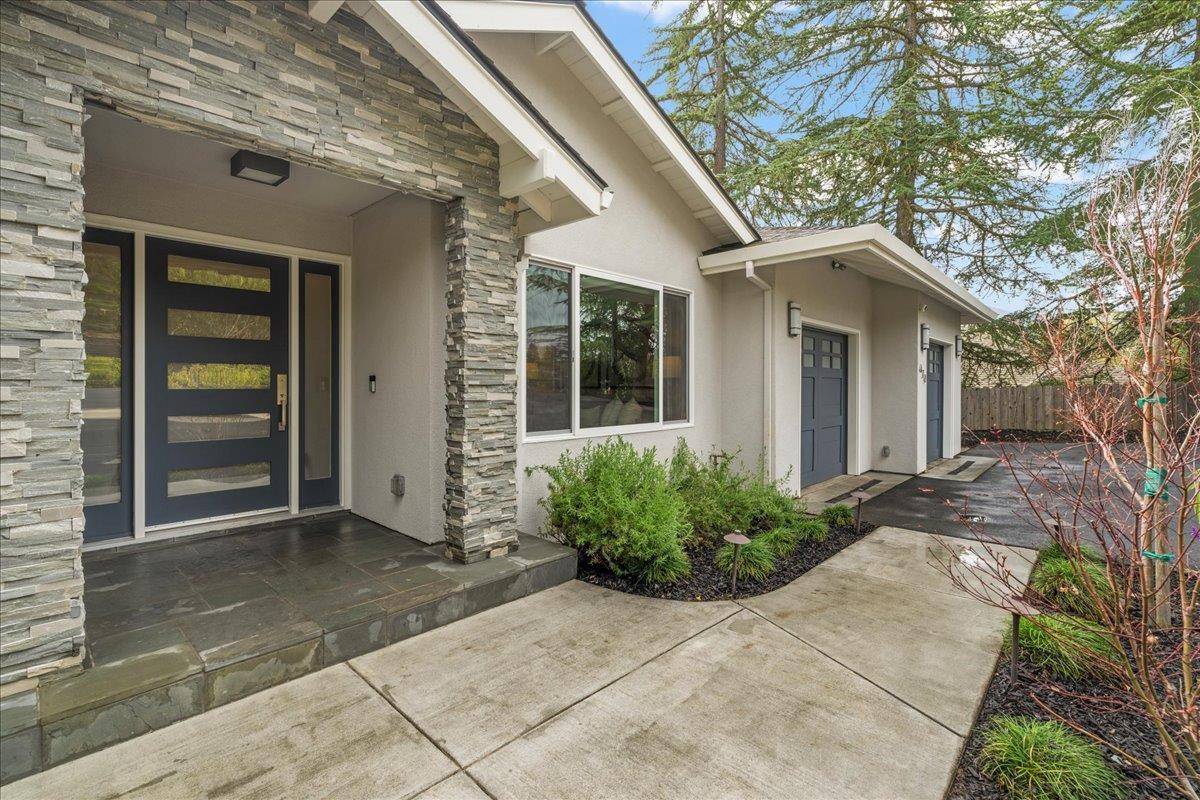 Los Altos, CA 94024,470 Valley View DR