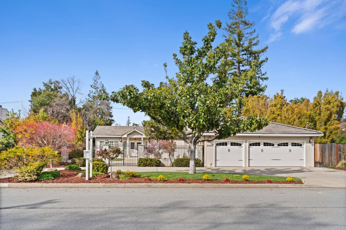 Saratoga, CA 95070,20315 Thelma AVE