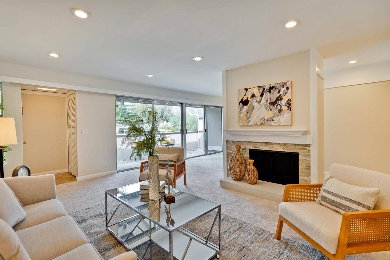 Mountain View, CA 94043,500 W Middlefield RD 37