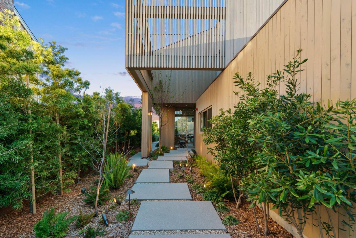 Santa Cruz, CA 95060,345 Oxford WAY