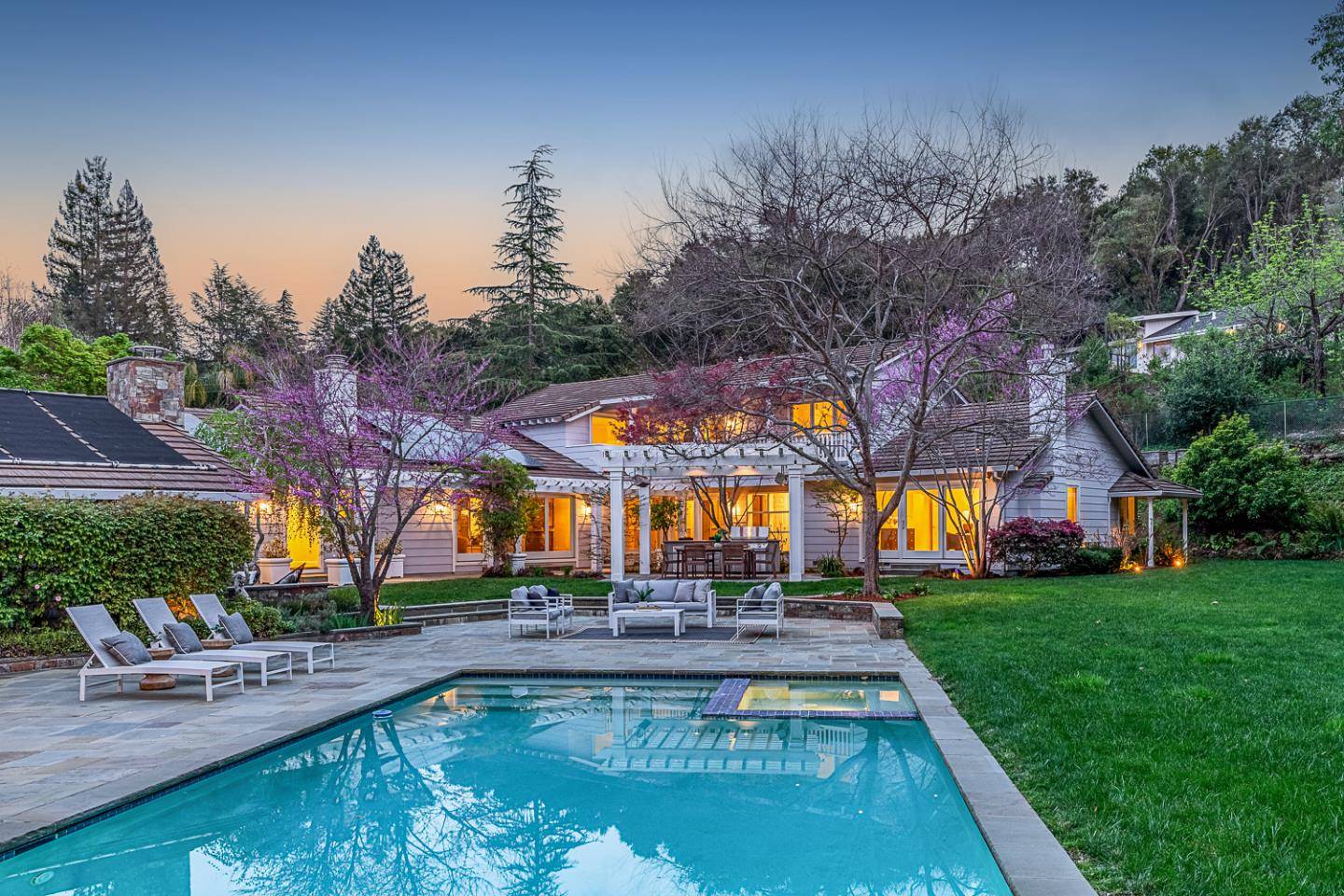 Los Altos Hills, CA 94022,25600 Willow Pond LN