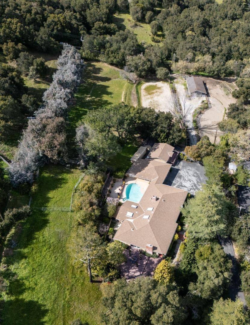 Woodside, CA 94062,252 Raymundo DR