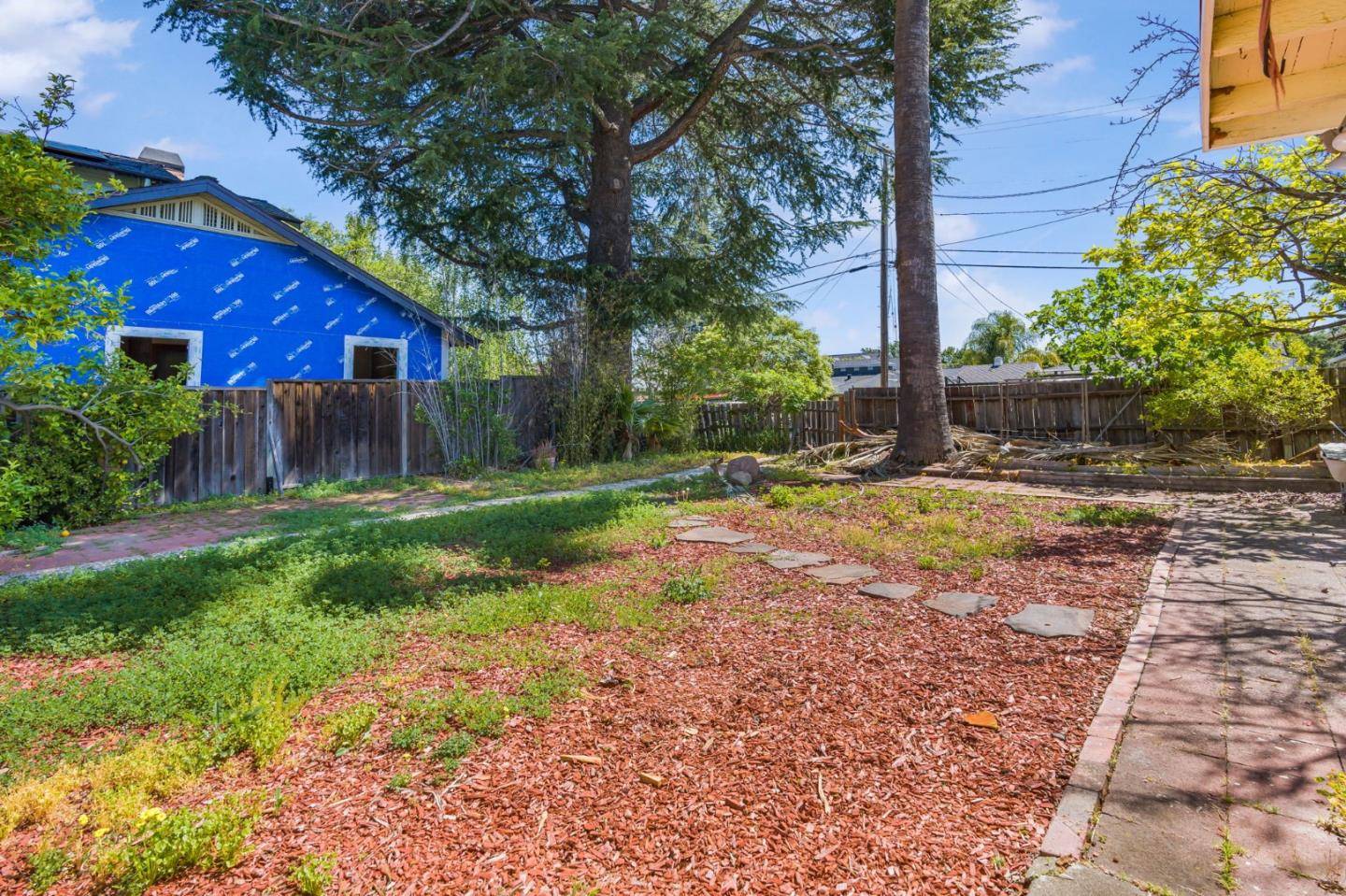 Los Gatos, CA 95032,495 Bird AVE