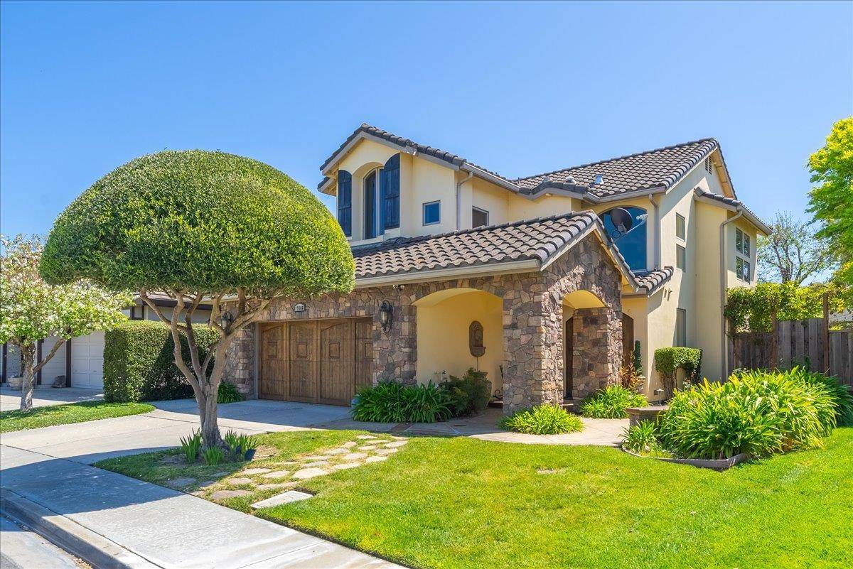 Salinas, CA 93908,17666 Winding Creek RD