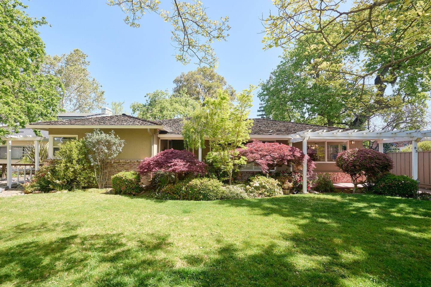Redwood City, CA 94062,83 Nevada ST