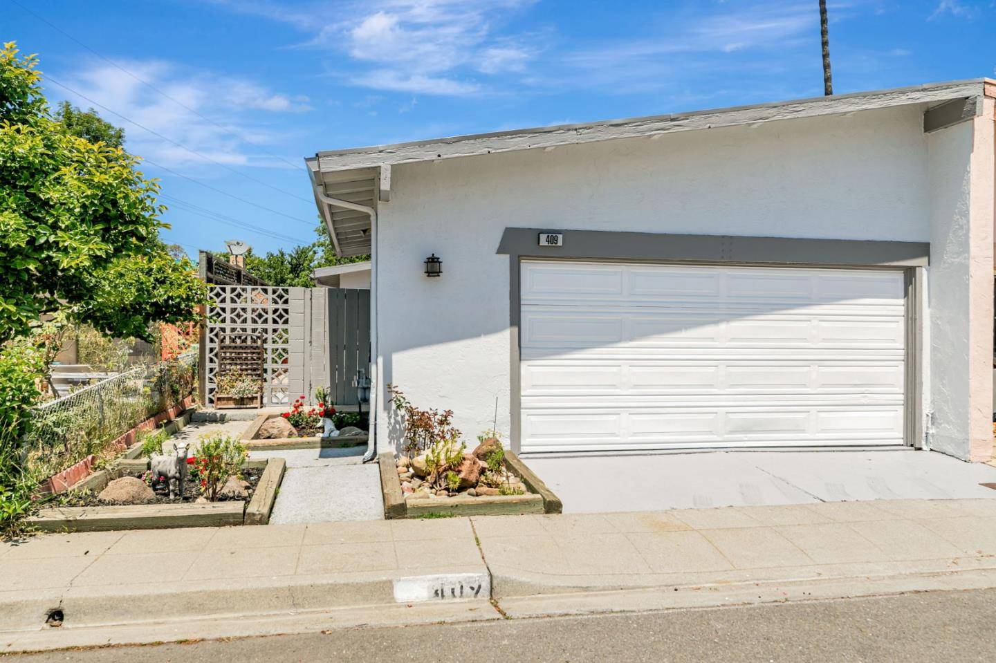 Milpitas, CA 95035,409 Gibbons CT