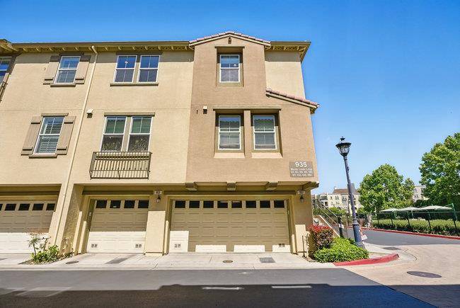 Milpitas, CA 95035,937 Mente Linda LOOP