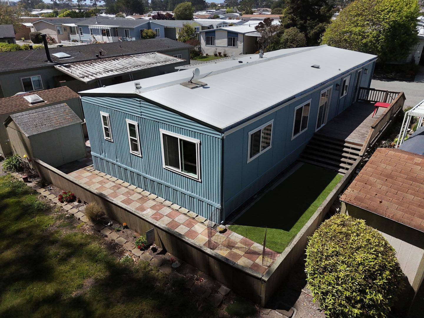 Half Moon Bay, CA 94019,53 Creekside AVE .