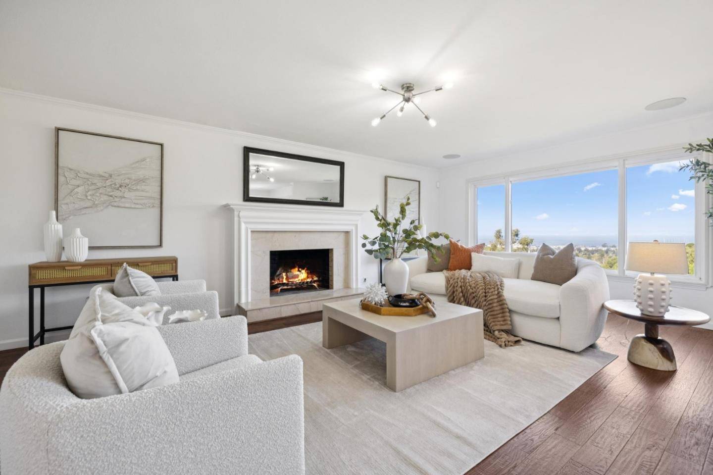 Burlingame, CA 94010,2684 Summit DR