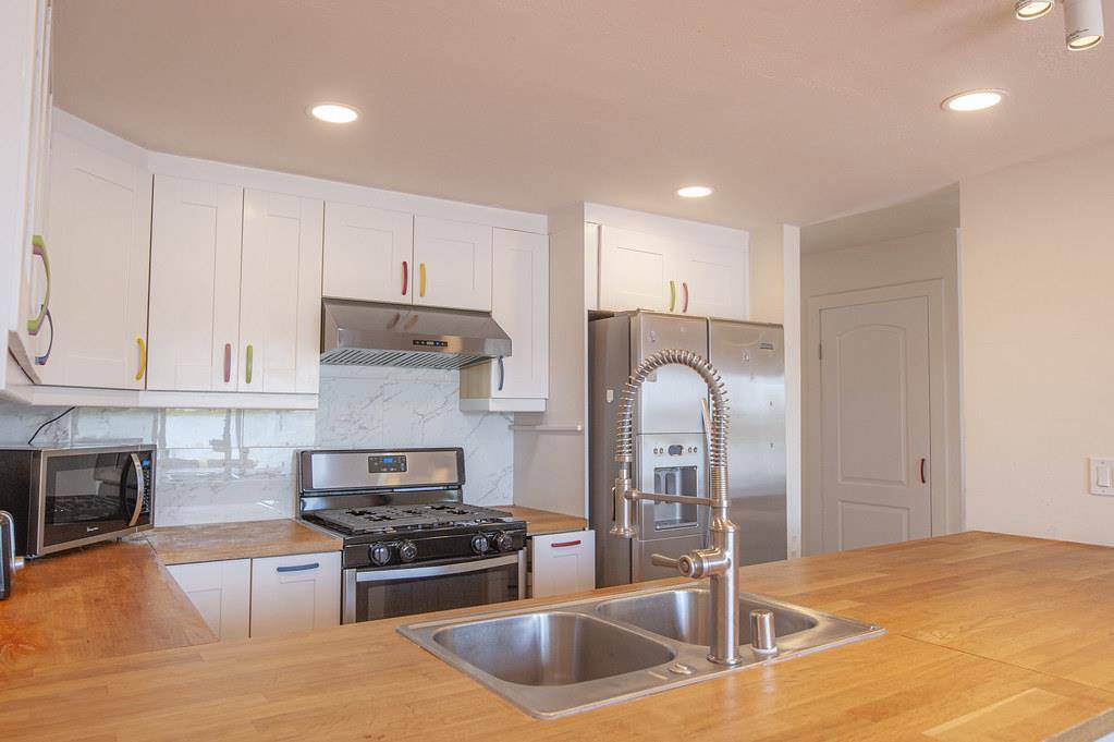 San Mateo, CA 94403,3361 Kimberly WAY