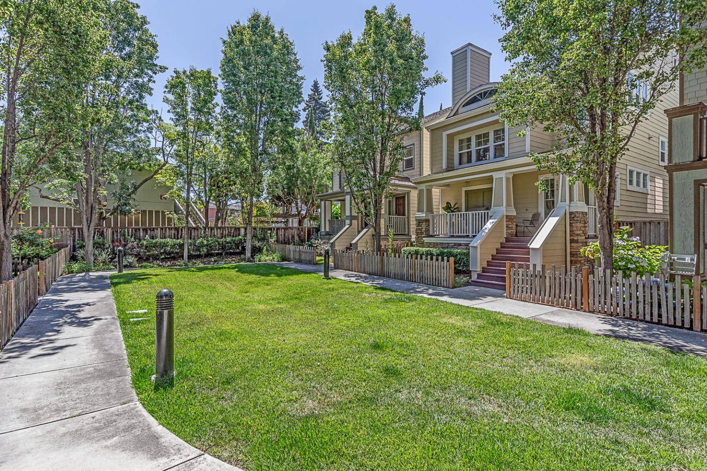 Mountain View, CA 94043,185 Hamwood TER