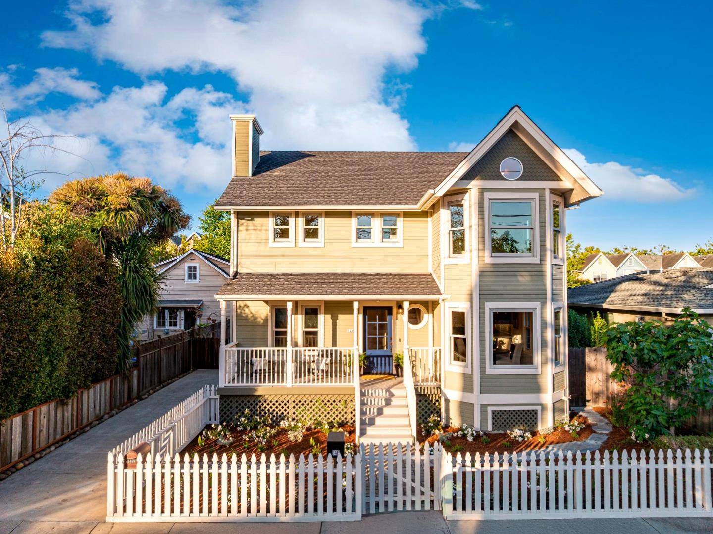 Santa Cruz, CA 95060,140 Myrtle ST