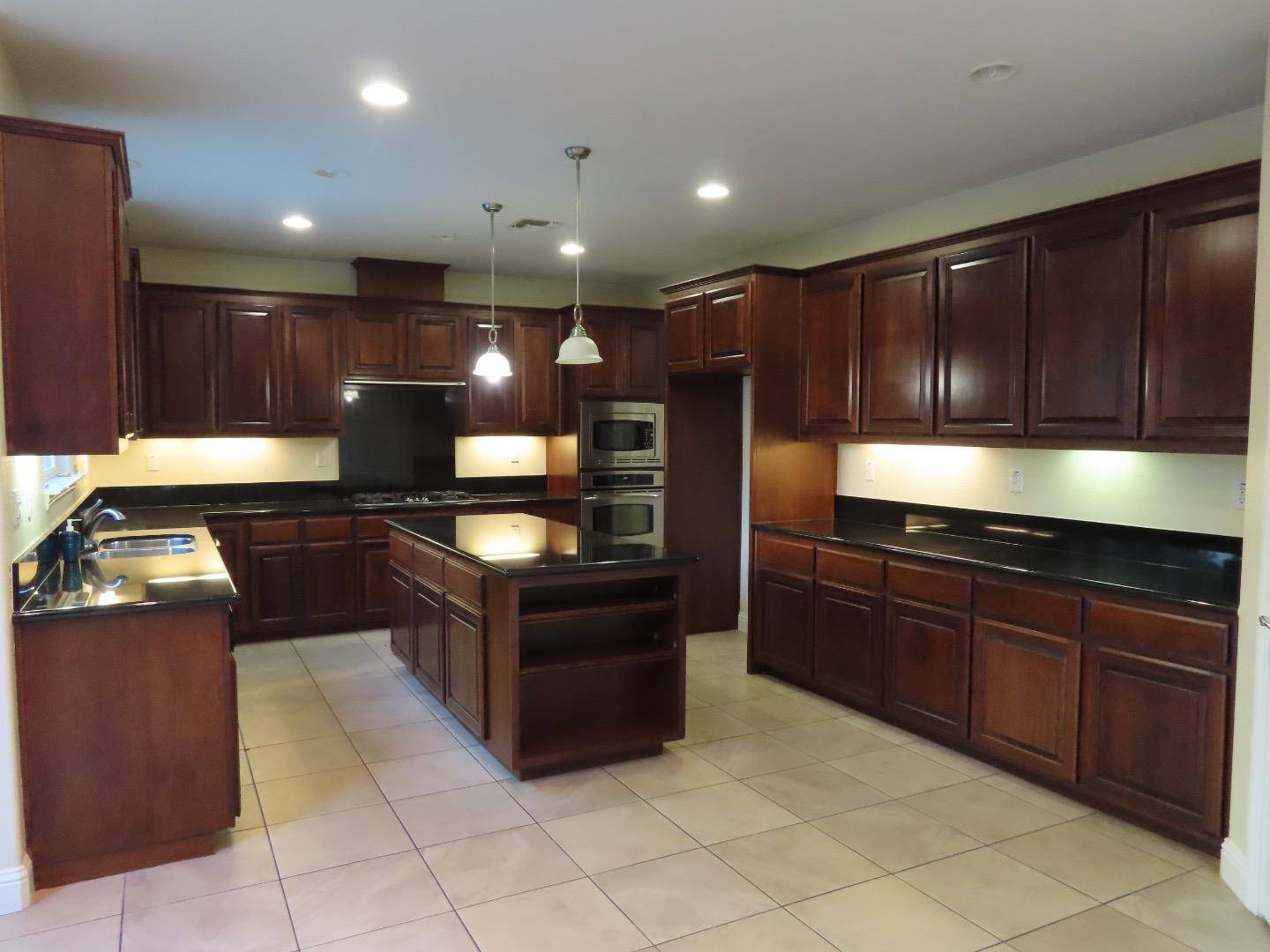 Tracy, CA 95391,176 N Sierra Madre ST