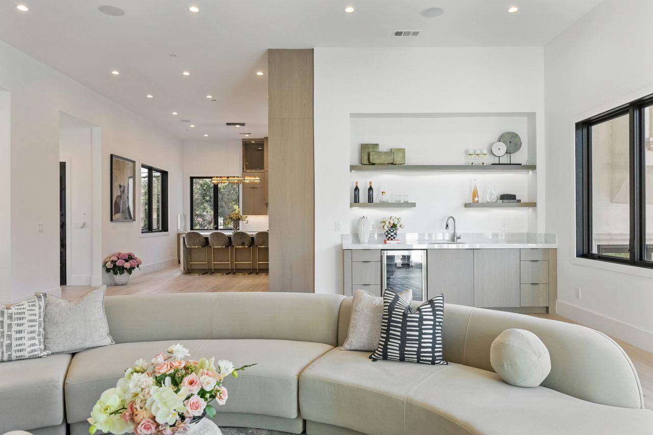 Monte Sereno, CA 95030,18071 Saratoga Los Gatos RD