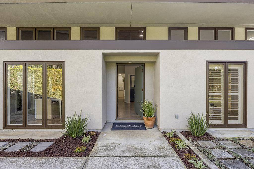 Los Altos, CA 94024,1621 El Sereno CT