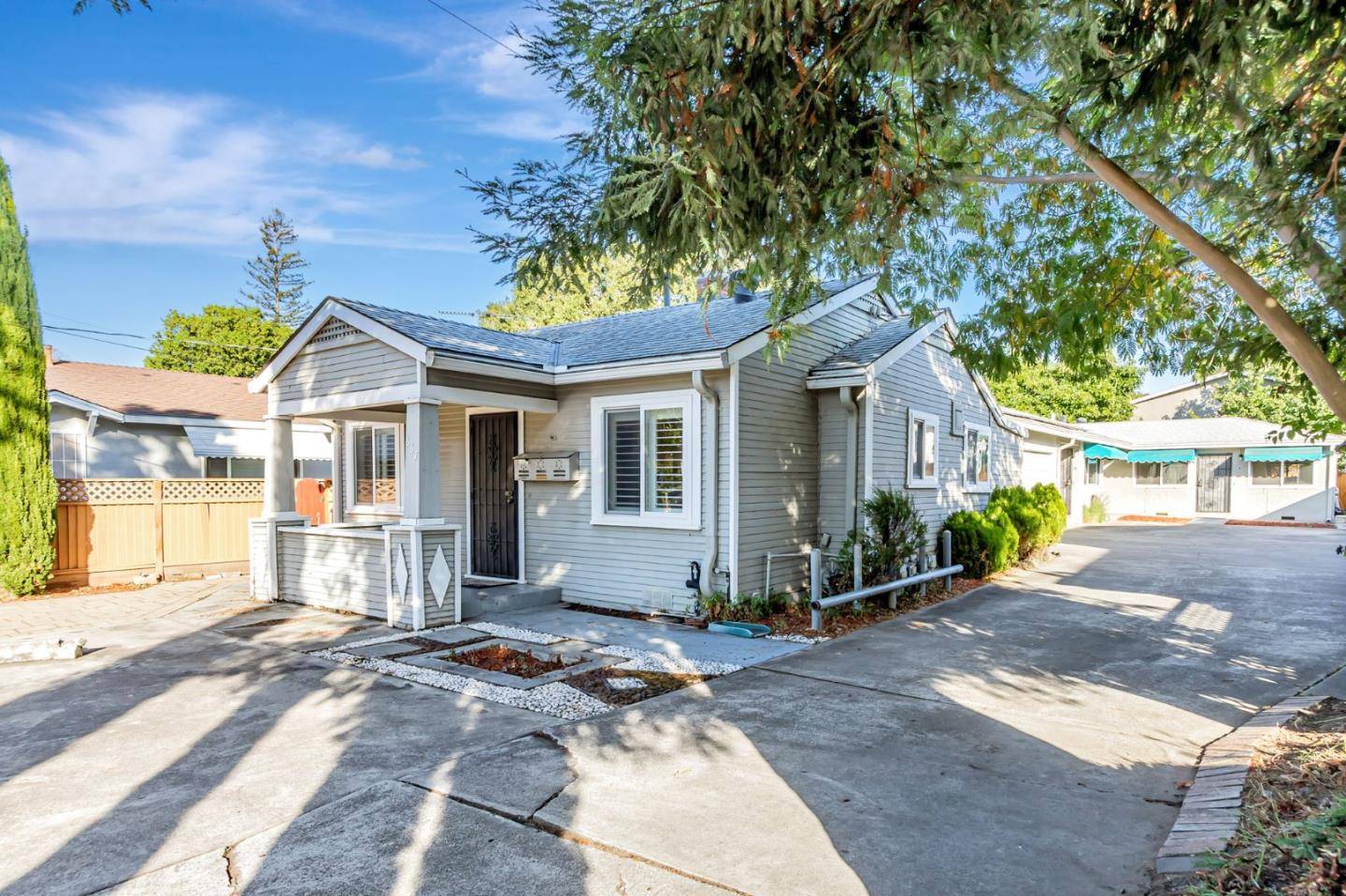 Mountain View, CA 94041,667 Ehrhorn AVE