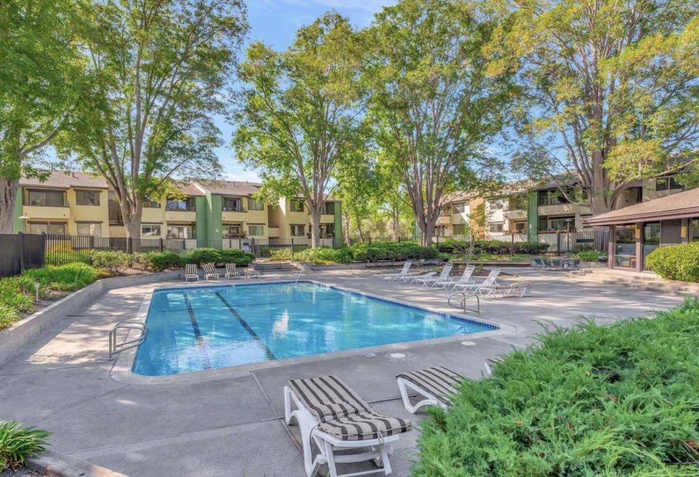 Palo Alto, CA 94303,777 San Antonio RD 93