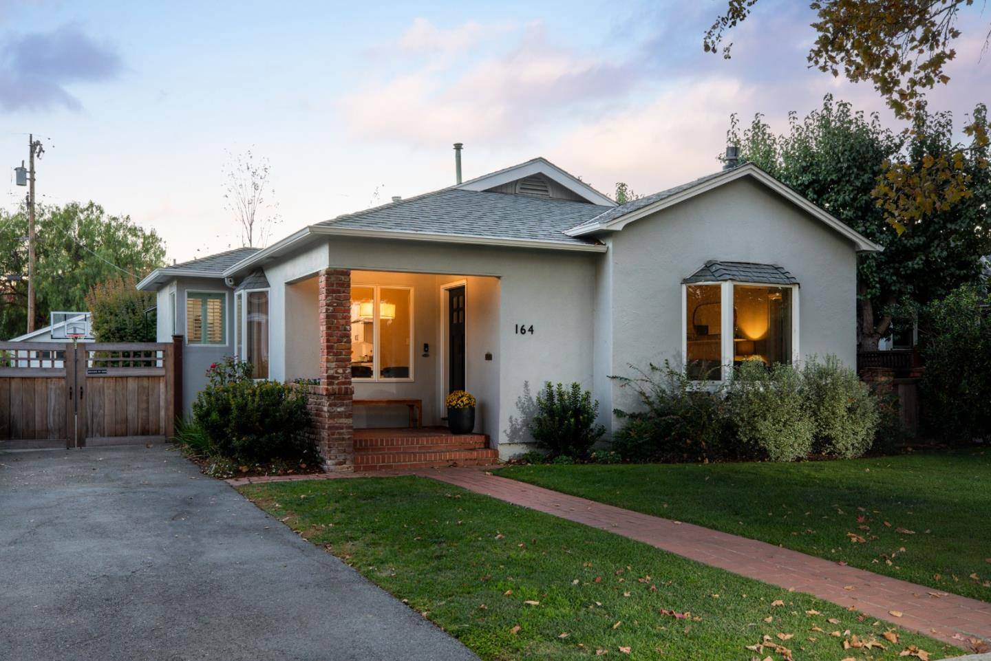 Redwood City, CA 94062,164 Lowell ST