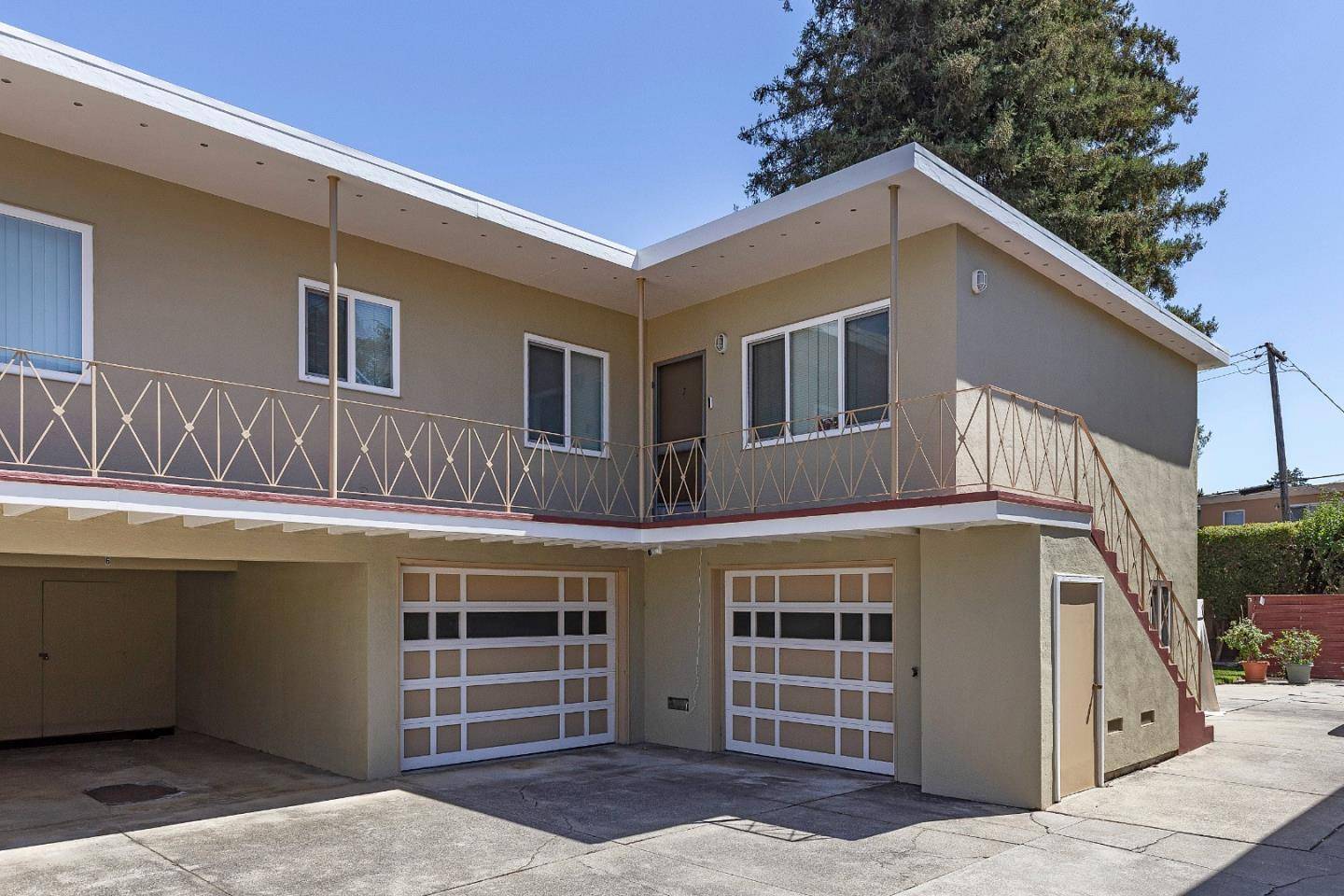 Burlingame, CA 94010,1249 Oak Grove AVE