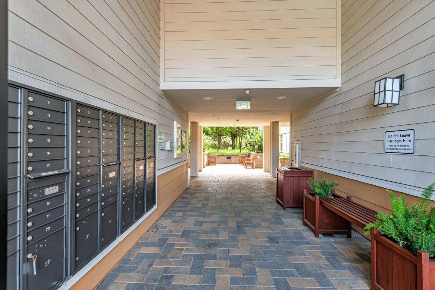 Fremont, CA 94538,4463 Hyde CMN 306