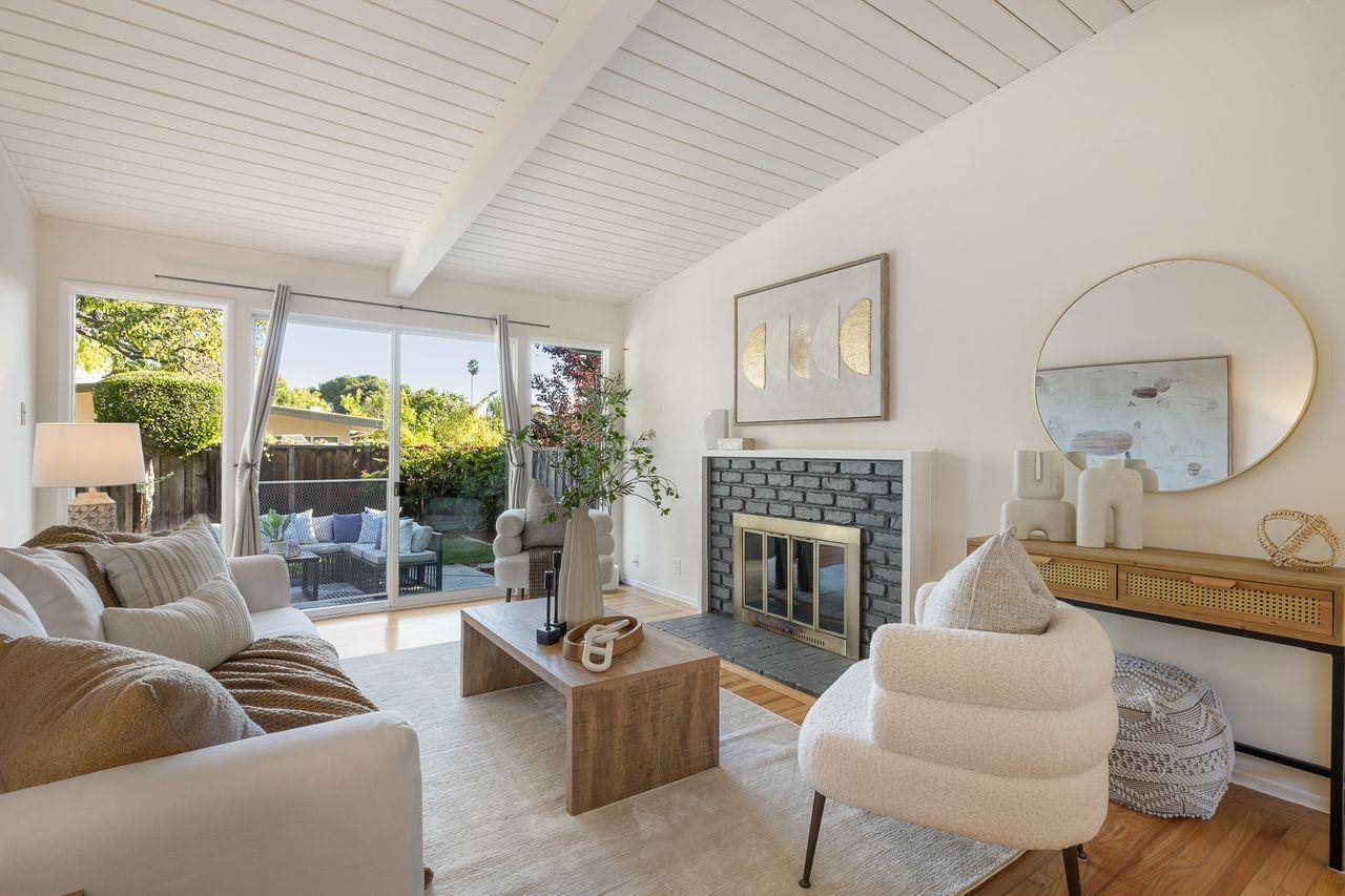 Mountain View, CA 94043,432 Victory AVE