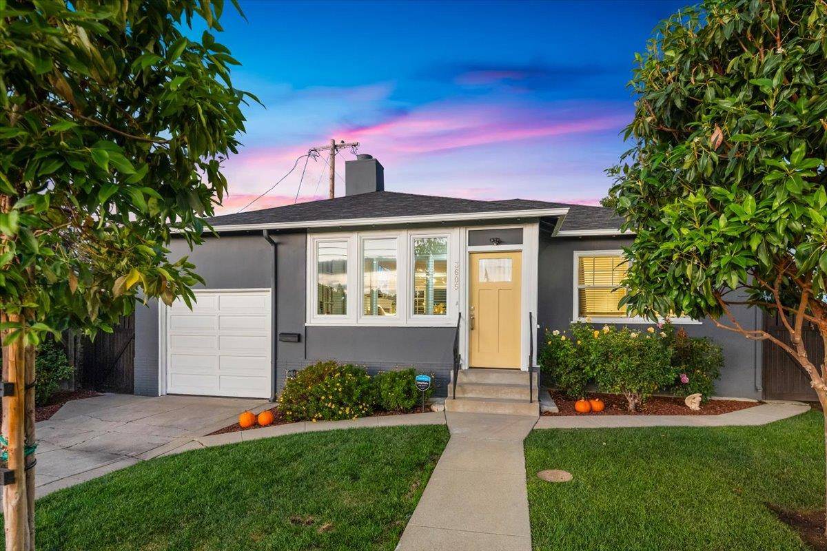 San Mateo, CA 94403,3605 Pacific BLVD