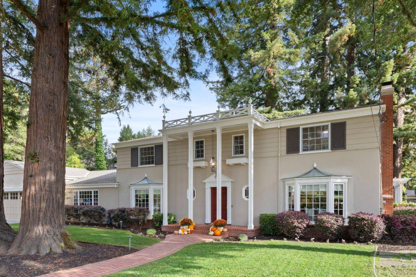 Hillsborough, CA 94010,310 Ranelagh RD