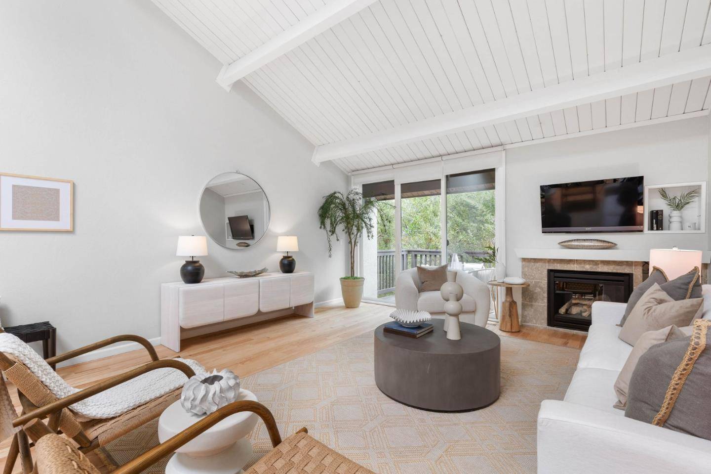 San Mateo, CA 94402,2371 Ticonderoga DR