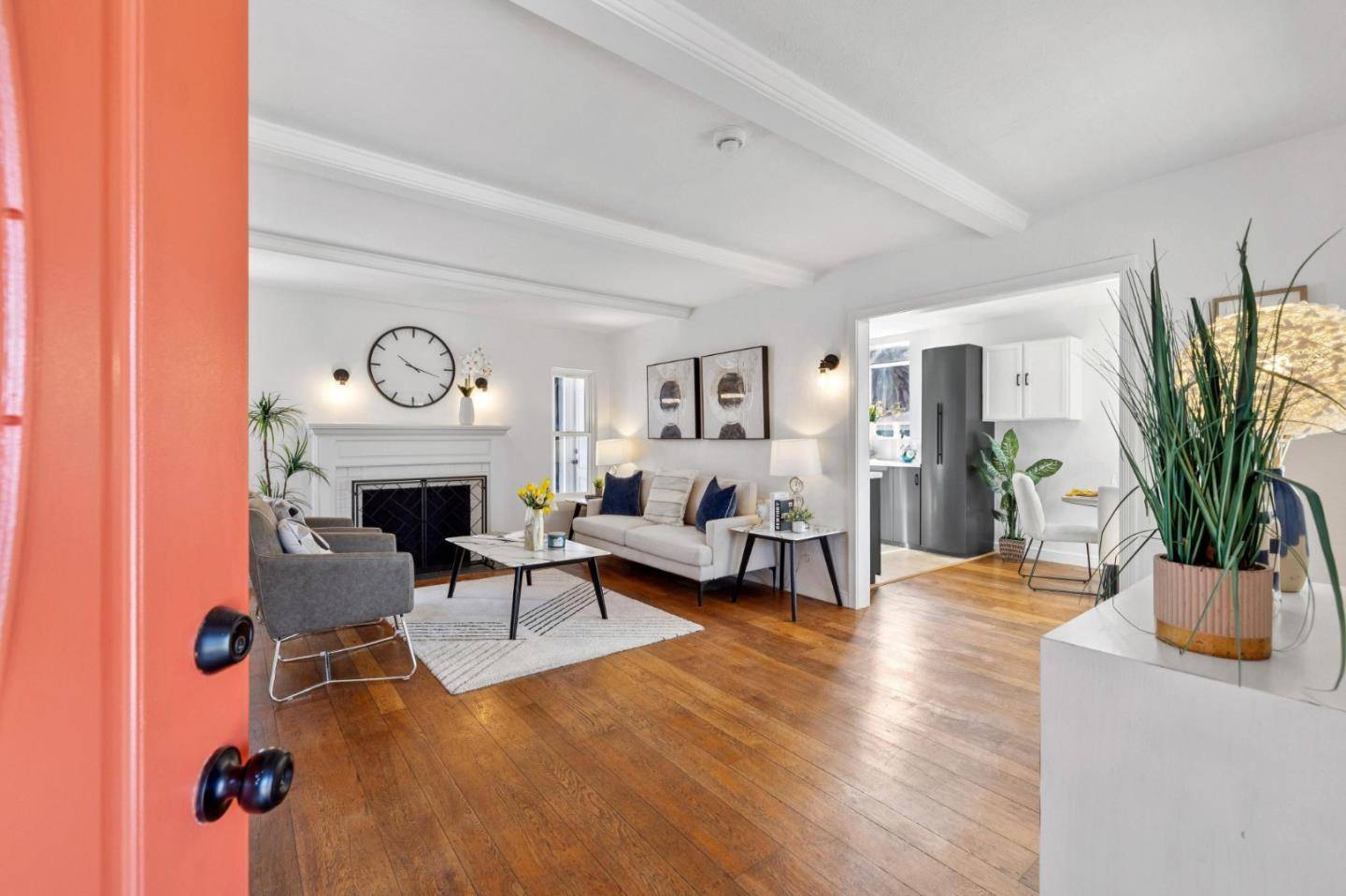 East Palo Alto, CA 94303,2352 Menalto AVE