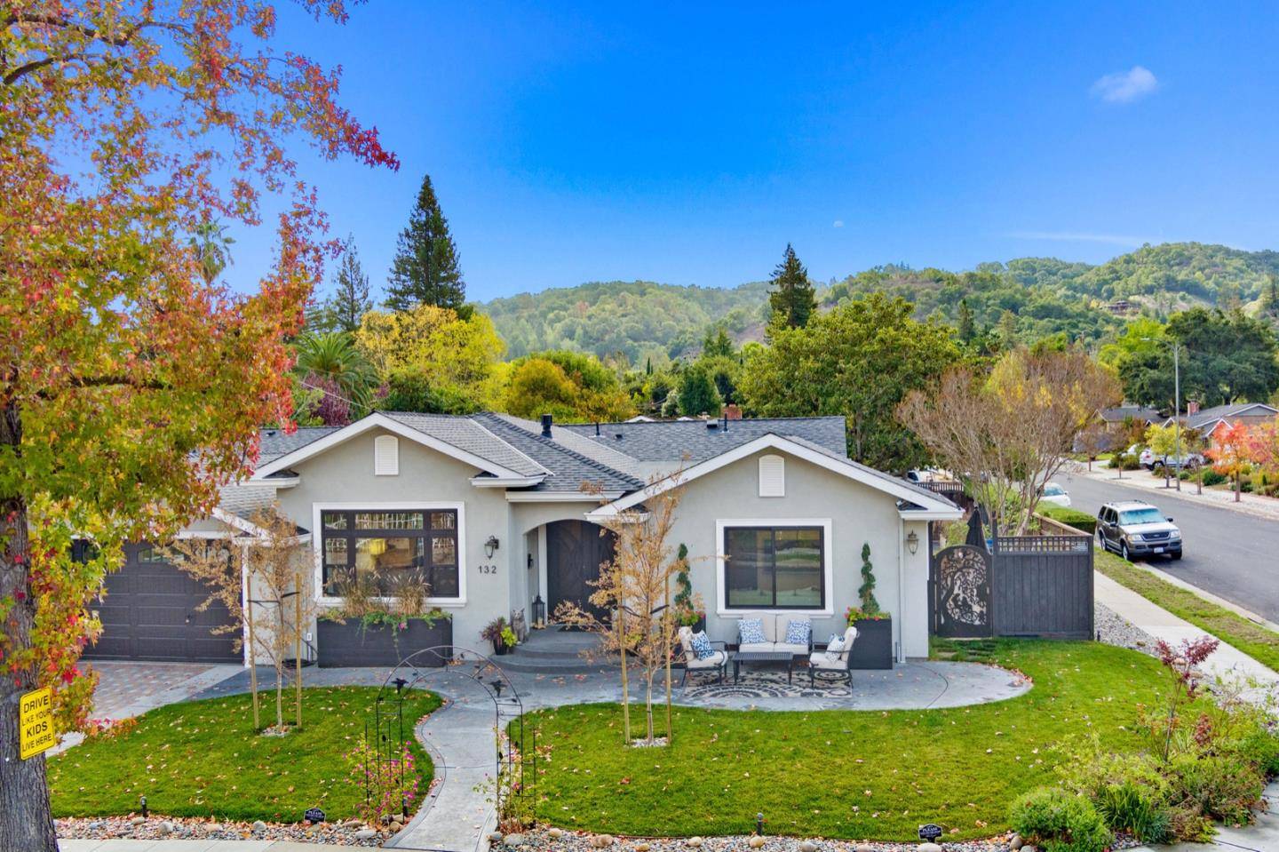 Los Gatos, CA 95032,132 Anne WAY