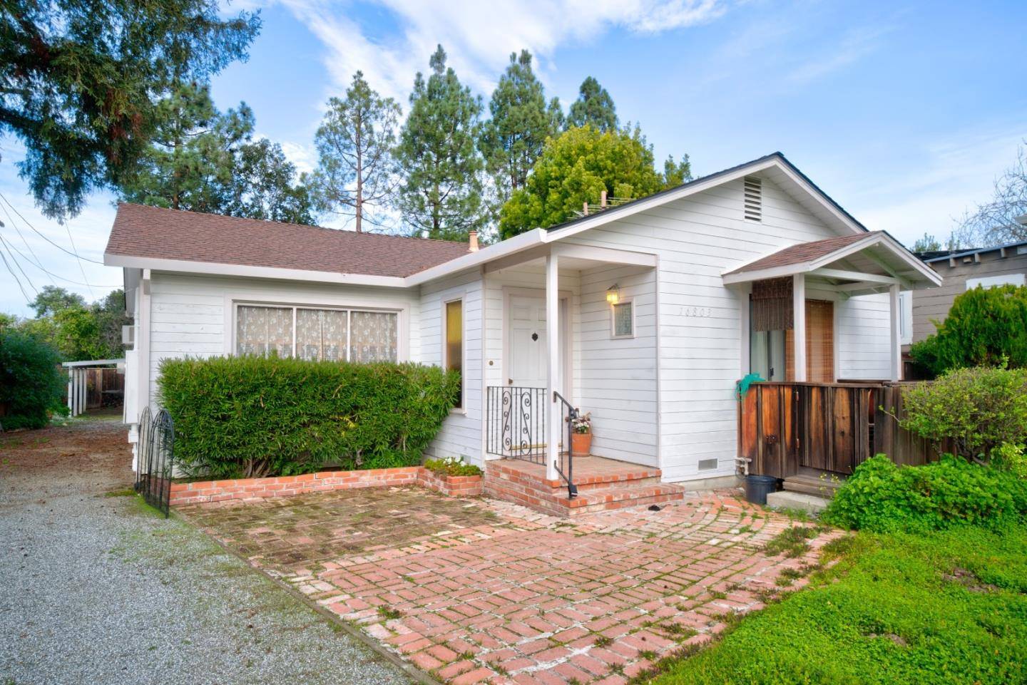 Los Gatos, CA 95032,16803 Farley RD