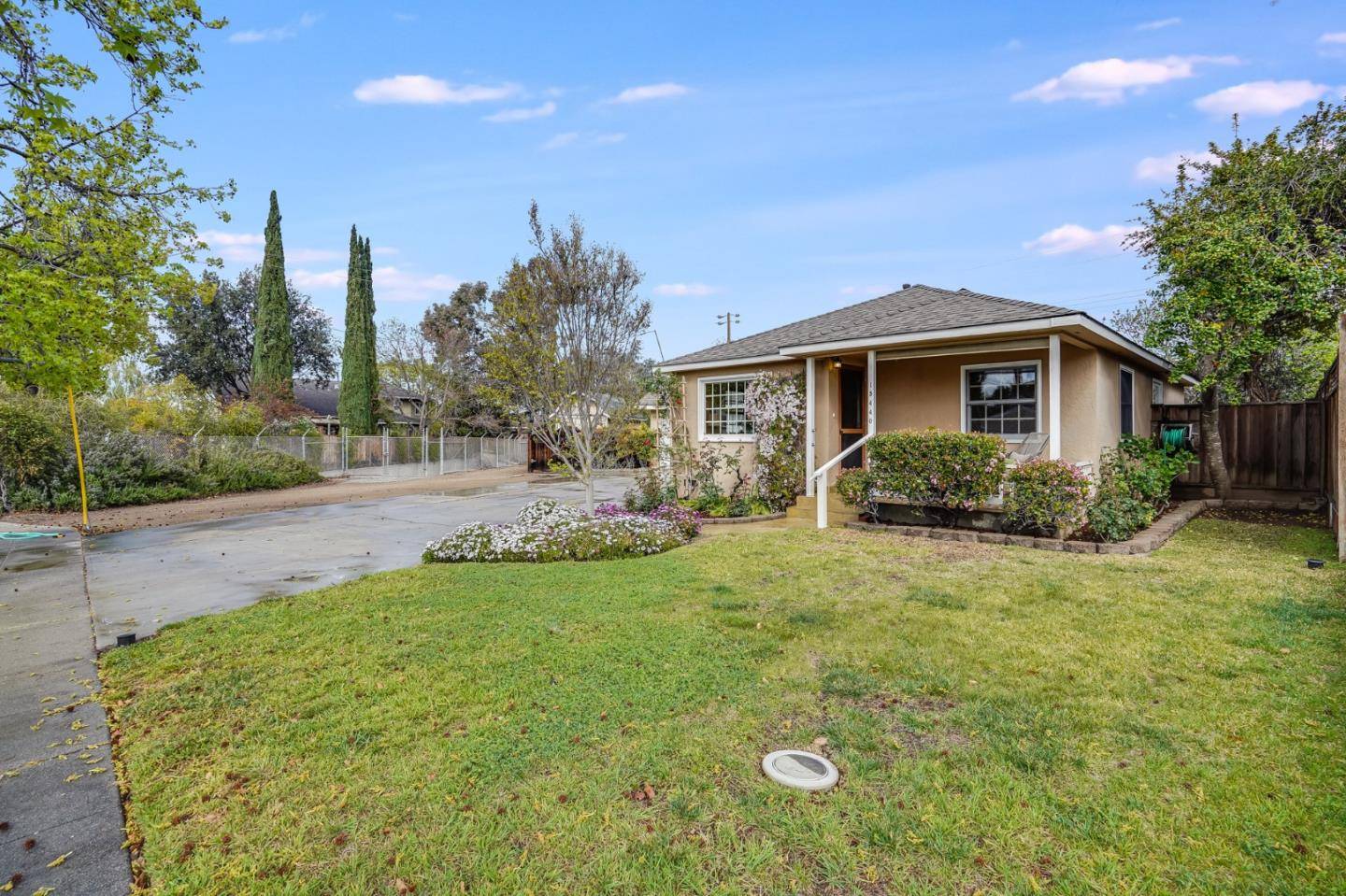 Los Gatos, CA 95032,15440 Willow DR