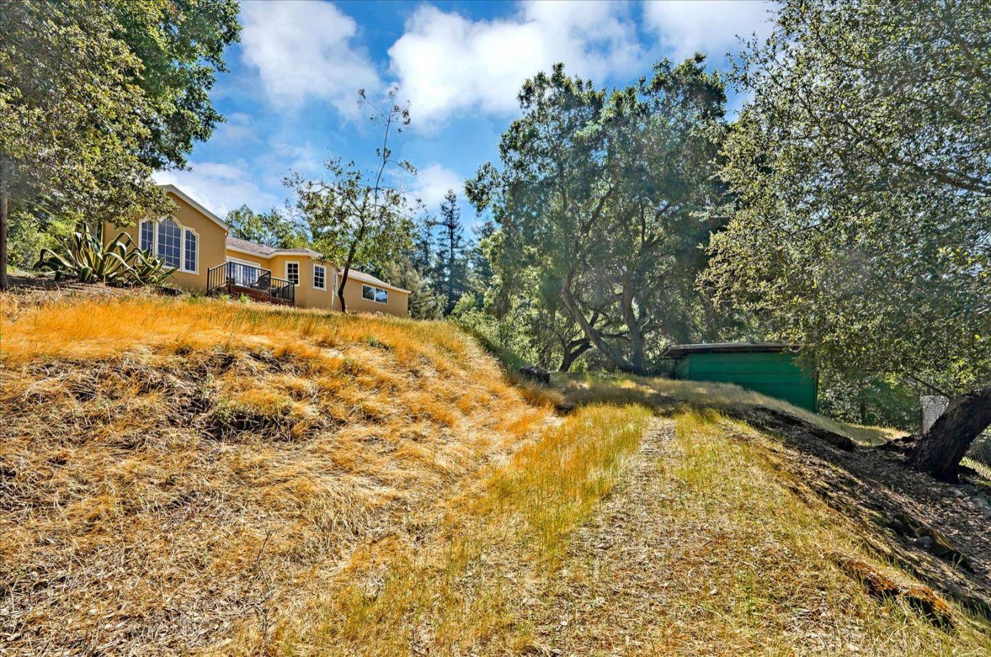 Los Gatos, CA 95033,21425 Shady LN