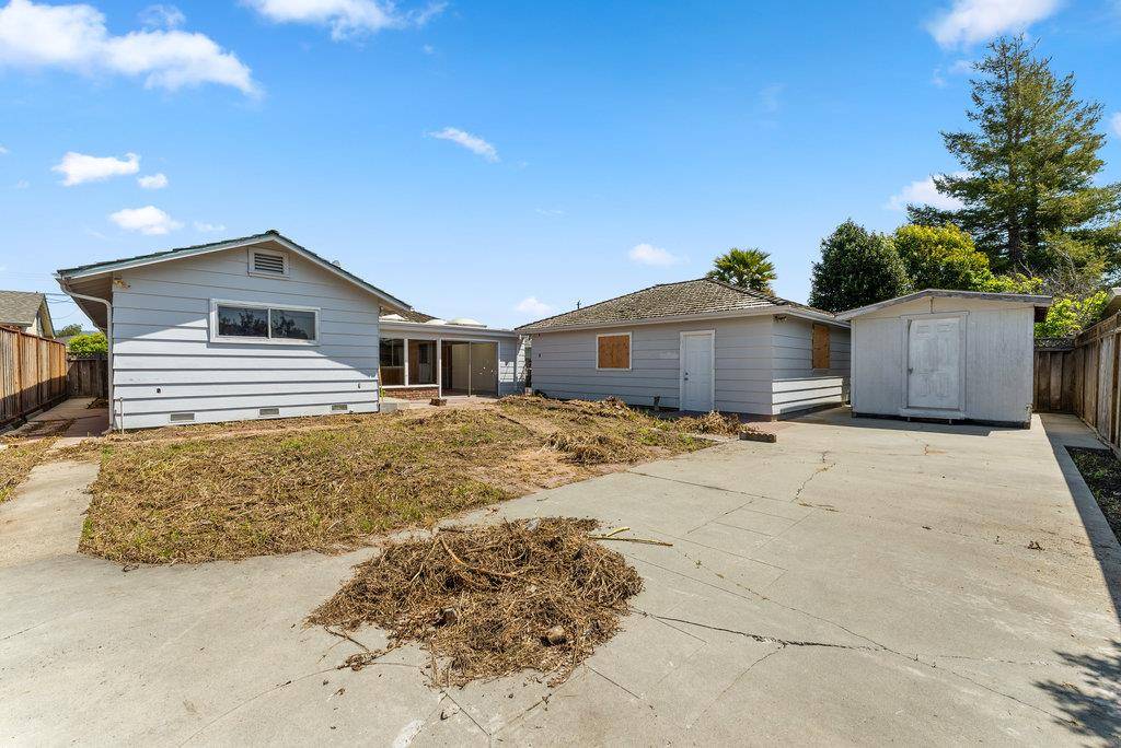 Watsonville, CA 95076,445 Carmel ST