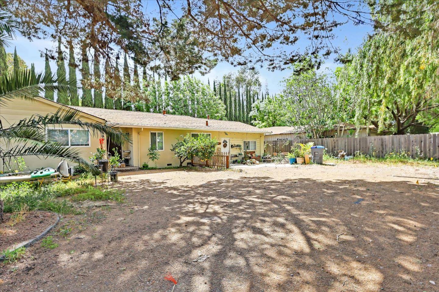 Mountain View, CA 94043,590 Lambert WAY