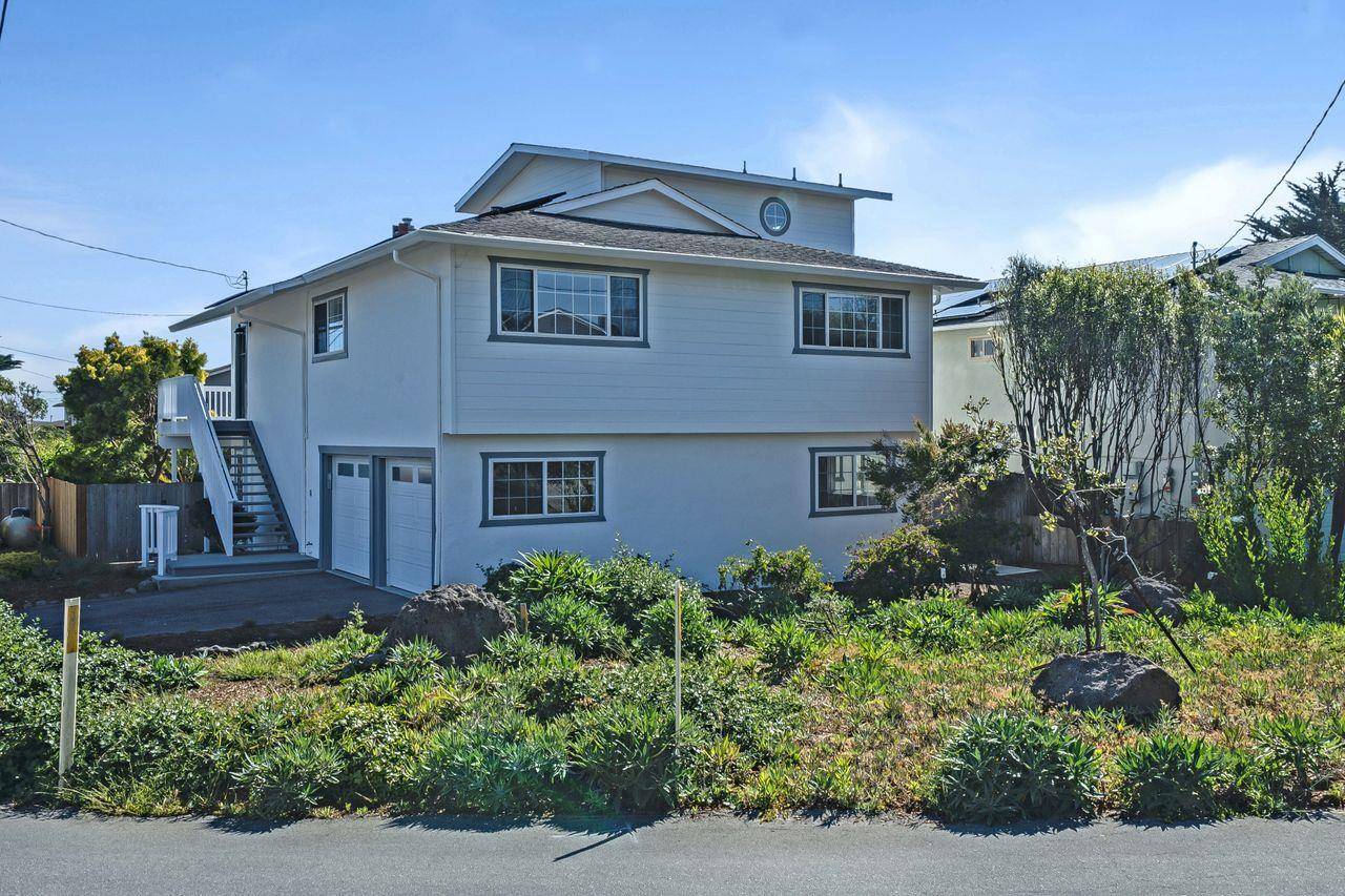 Moss Beach, CA 94038,854 San Ramon AVE